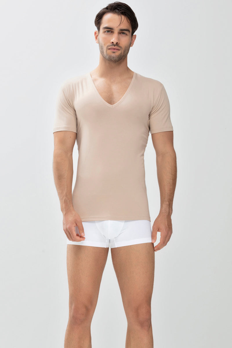 Een onzichtbaar shirt voor onder het overhemd