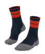FALKE TK Stabilizing wandelsokken heren in navy en oranje, voor extra enkelstabiliteit tijdens het wandelen. FALKE TK Stabilizing wandelsokken heren in navy en oranje, voor extra enkelstabiliteit tijdens het wandelen.
