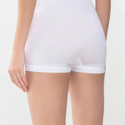 Dame met katoen slip voor ouderen met kort pijpje