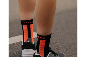 Sokken om Achillespees klachten te verlichten en genezing te bevorderen