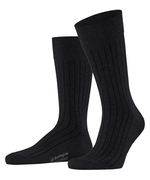 Burlington Duke Street Sokken Heren 21208 3000 black in klassieke ribstructuur met geborduurd logo.