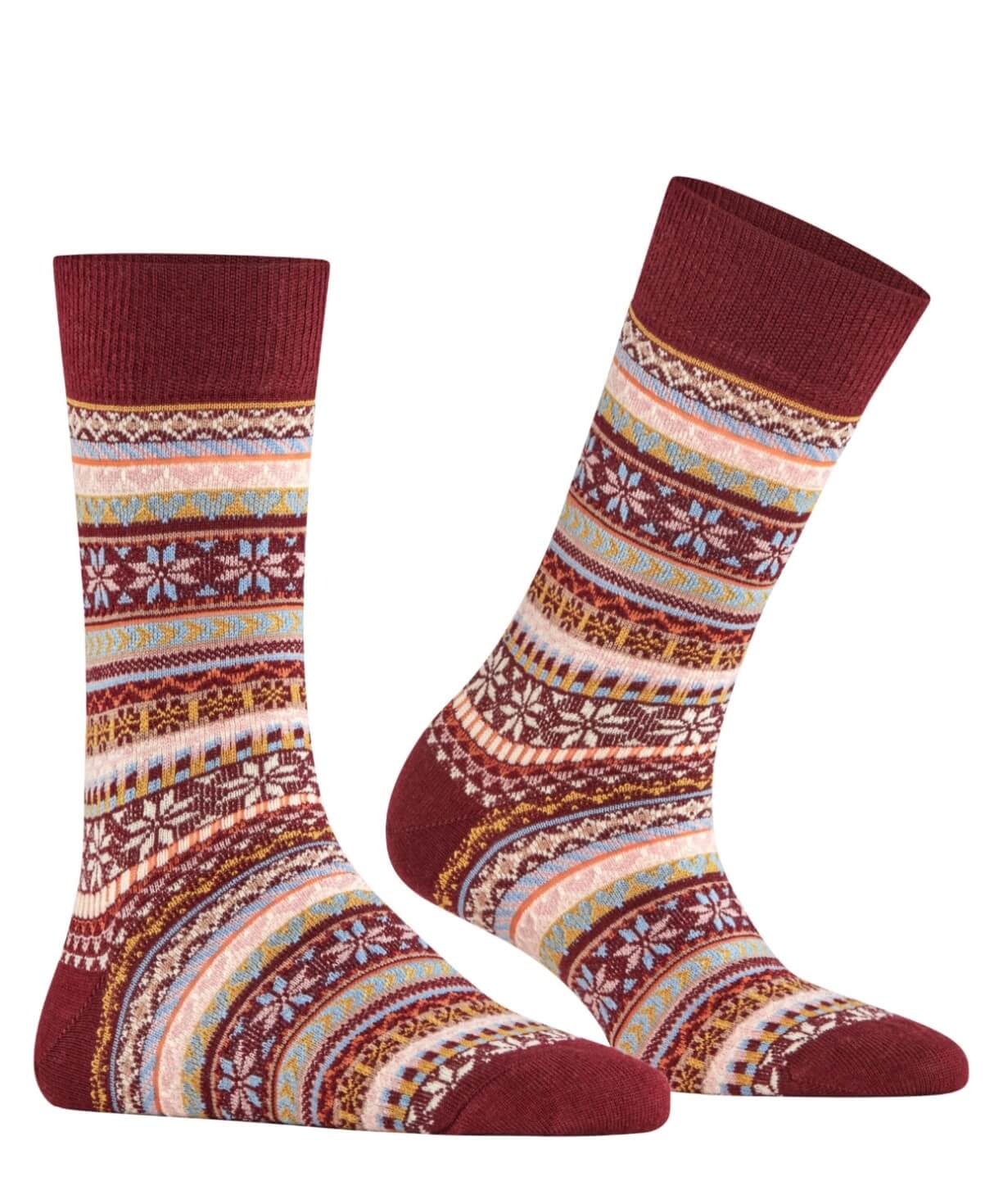 Burlington Fair Isle Delight Sokken Dames 27179 8435 claret met kleurrijk Noors motief, comfortabel en warm. 