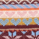 Detail van het kleurrijke Fair Isle-patroon van de Burlington Fair Isle Delight Sokken Dames 27179 8435 claret.