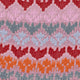 Close-up van fair isle patroon in roze en oranje op Burlington sokken, 70% katoen. Damesmode met originele Burlingtonclip.