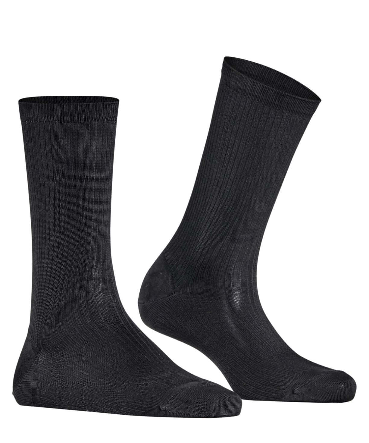 Burlington Princess Street Sokken Dames 22135 3000 black, fijne glanzende sokken met ribstructuur in zwart.