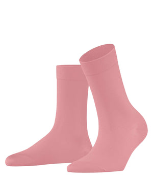 FALKE Cotton Touch Damessok 47105 8981 peachy in een lichtroze kleur, ideaal voor dagelijks gebruik.