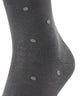 FALKE Dot Herensok 13269 3168 steel mel. met een stijlvolle stippenpatroon op een grijze achtergrond.