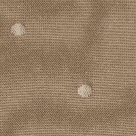 FALKE Dot Herensok 13269 5038 camel stoffen textuur met stippen patroon op beige achtergrond.