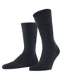 FALKE Dot Herensok 13269 6374 dark navy met trendy stipjes en zachte afwerking aan de binnenzijde.