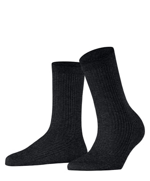 FALKEShinyRibSokkenDames469283000black__1