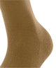 FALKE SoftMerino Sokje 47488 1220 old brass close-up van stof en kleur.
