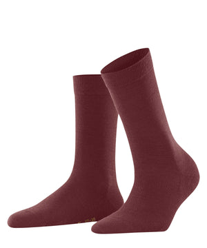 FALKE SoftMerino Sokje 47488 5950 cayenne, comfortabele sokken met merino wol en katoen, ideaal voor dagelijks gebruik.