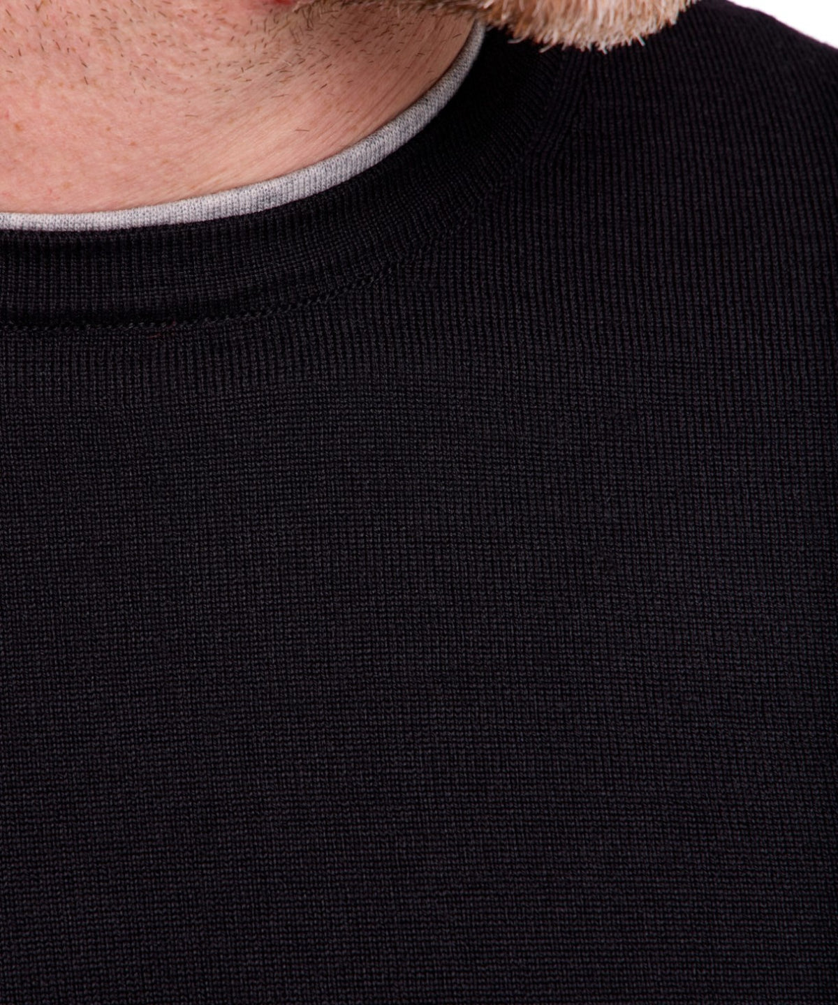 FALKETruiMerinoRondeHalsHeren609103000black__4