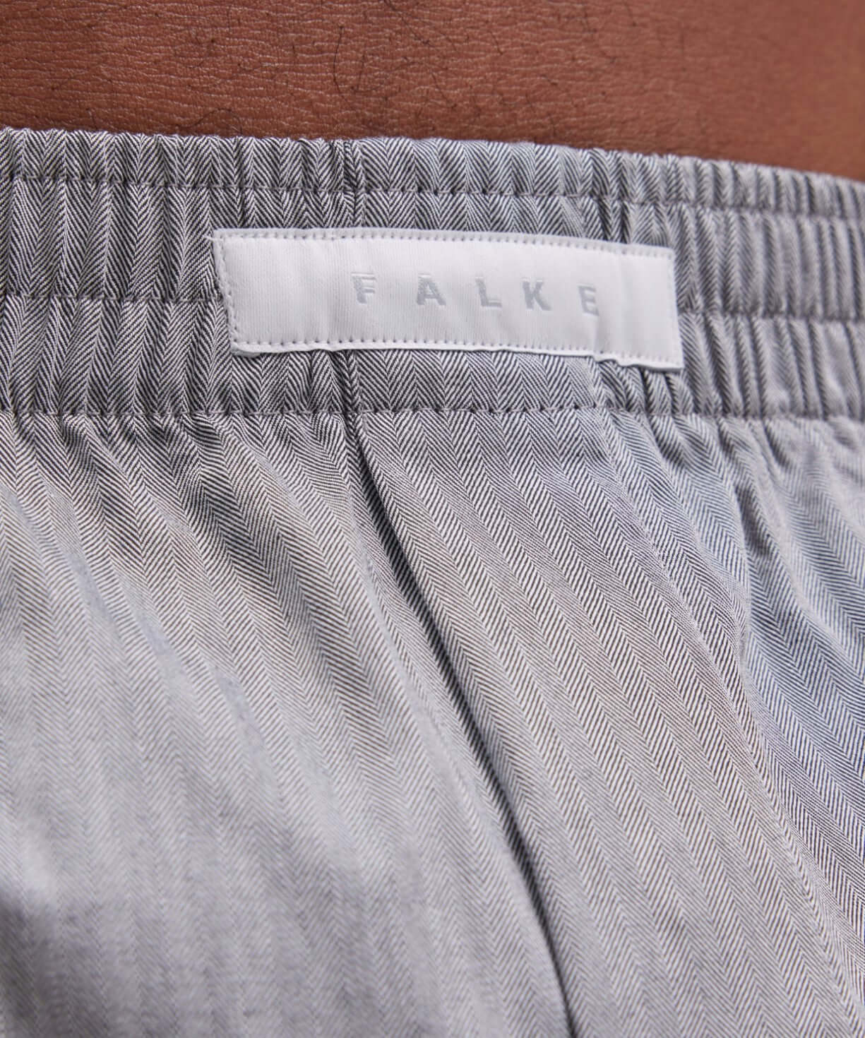 FALKE Wijde Boxershort Heren 68045 3220 black/white tailleband detail in visgraatpatroon