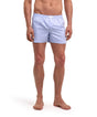 FALKE Wijde Boxershort Heren 68045 6755 light blue op een model, heren ondergoed in visgraatpatroon, comfortabele pasvorm.