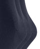 Bundel van 3 paar FALKE Airport sokken in donkerblauw voor heren, ideaal onder zakelijke en casual outfits.
