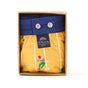 McAlson Boxershort met binnenbroek American Football yellow M5267 verpakt in doos met blauw elastiek.