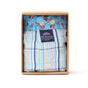 McAlson boxershort in verpakking met ruitjes en lichtblauwe boord voor stijl en comfort.