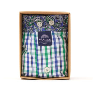 McAlson boxershort in een geschenkdoos met ruitjesprint en paisley boord in groen en blauw.