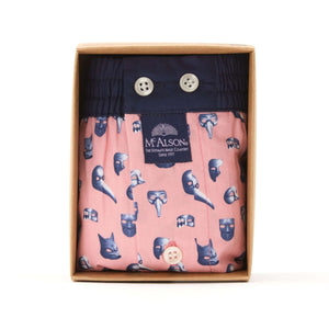 McAlson Boxershort met binnenbroek Venetian Masks pink M5250 in verpakking met Veneziaanse maskers op roze stof.