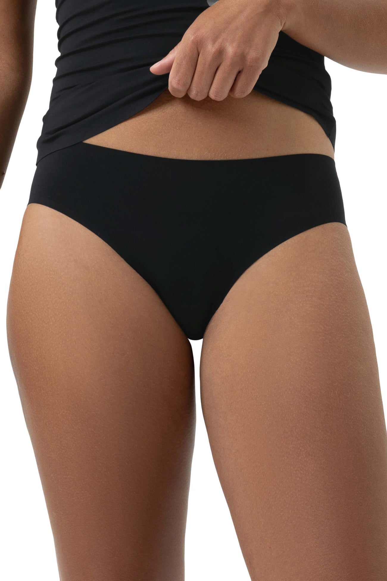 Mey Naadloze Slip Brasil Simply Better Invisible Dames 1120054 3 zwart, onzichtbare slip voor onder kledij.