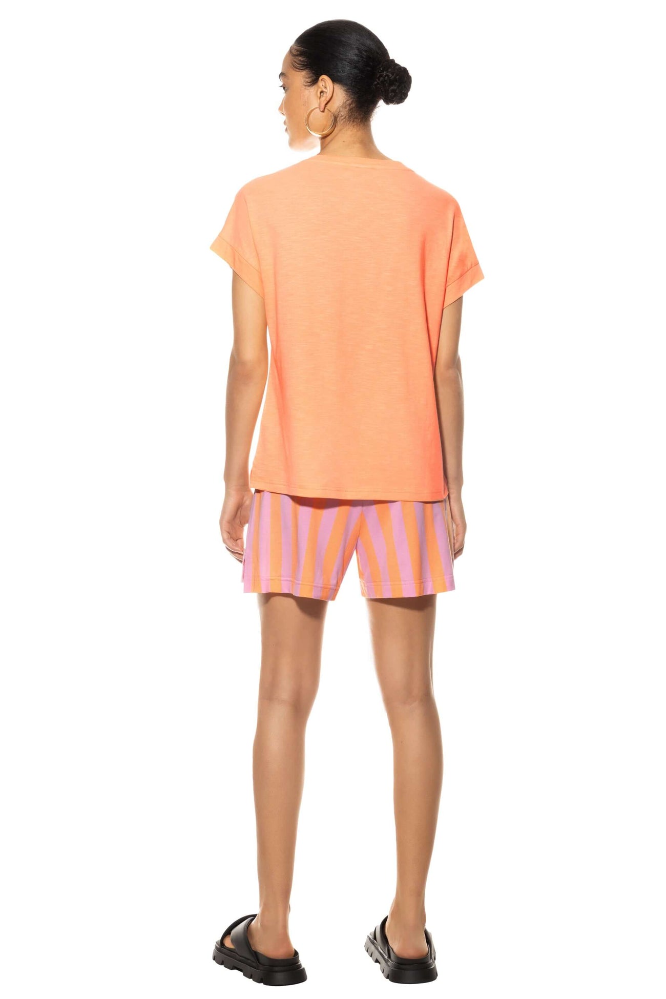 Mey Shirt Brooke Dames 17757 547 sunglow, oranje shirt met casual pasvorm en trendy mouwtjes.