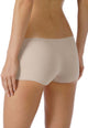 Mey Shortje Soft Shape Dames 79108 7 soft skin, dat soepel om het lichaam valt zonder storende zijnaden.