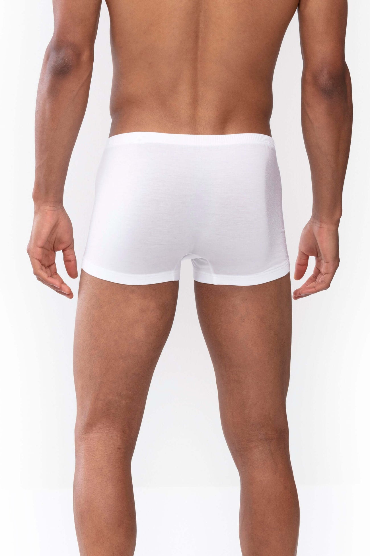 Mey Shorty Network Heren 34221  101 weiss boxershort zijaanzicht, ademend en zacht materiaal.