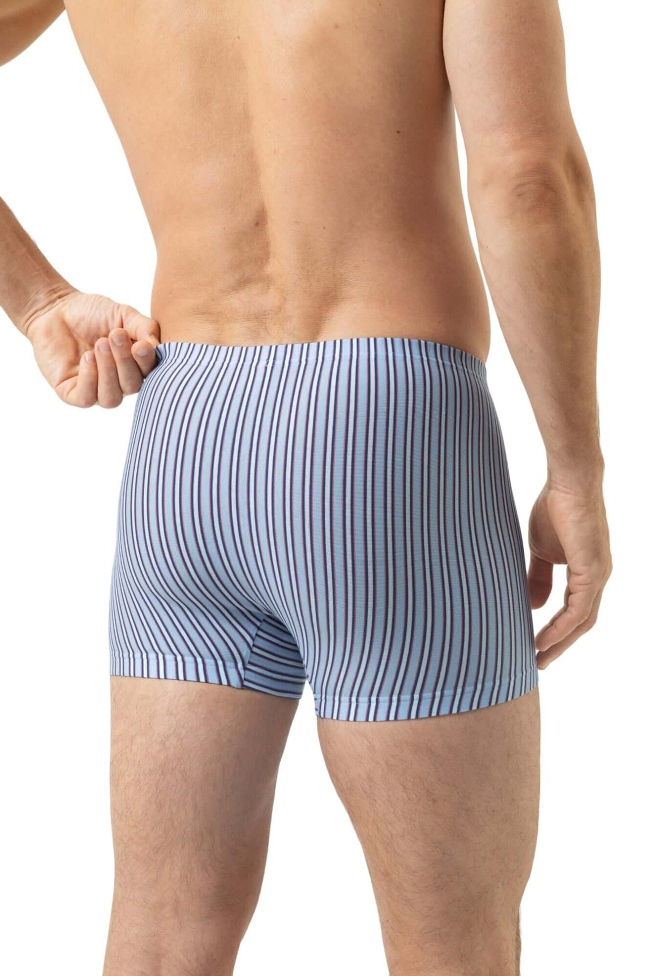 Mey Shorty Raspberry Stripes Heren 2120200 309 dream blue, lichtblauwe boxer met gestreept design en comfortabele pasvorm.