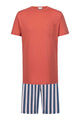 Mey Tweedelige Korte Pyjama Bold Coral Stripes Heren 2240084 1764 coral island met rood shirt en gestreepte broek.
