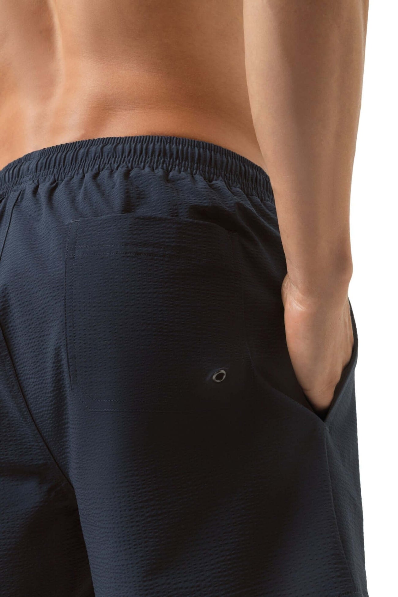 Mey Zwembroek Coastal Crinkle Heren 2420036 116 marine achterkant met zakken en elastische tailleband.