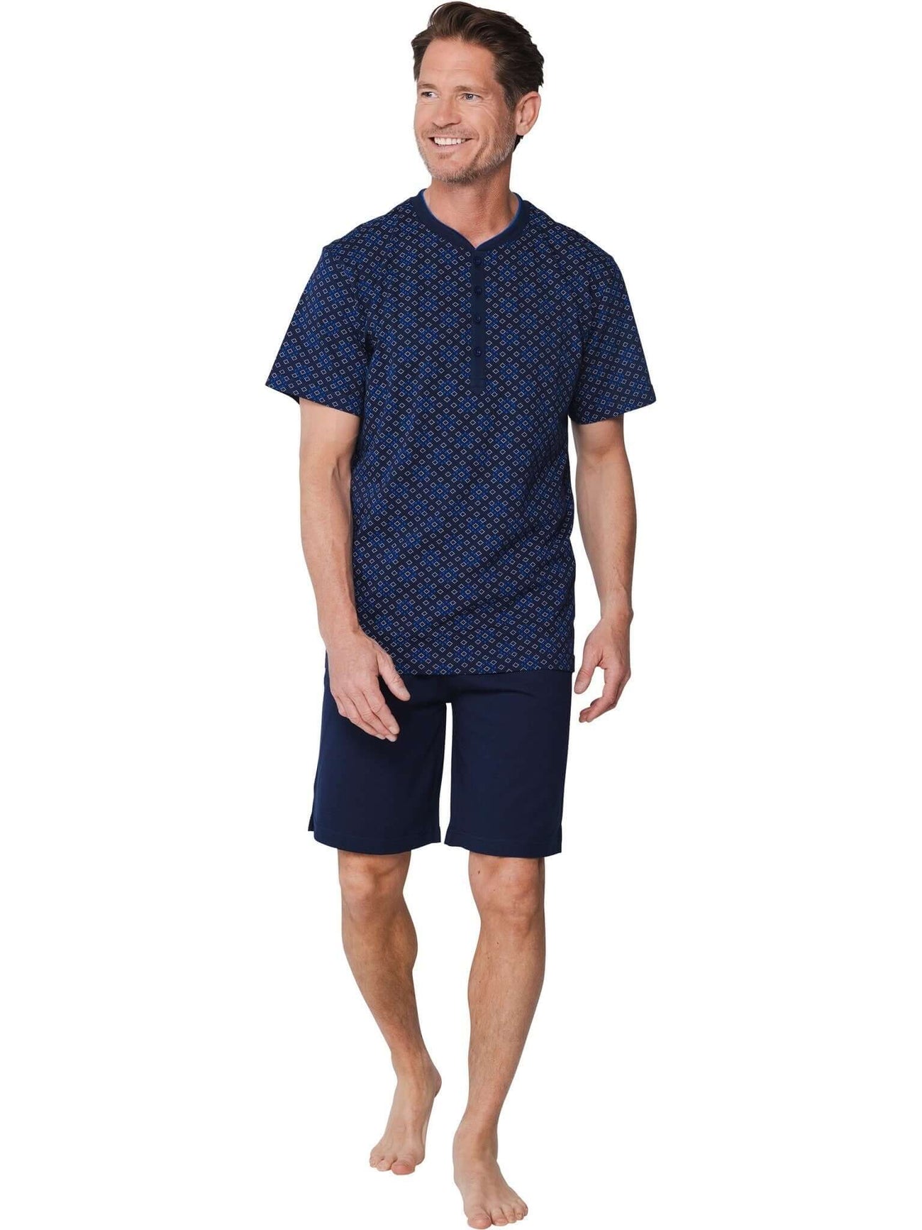 Pastunette Tweedelige Korte Pyjama Heren 132199-510-1 520 Dark Blue, comfortabele pyjama met grafisch design.