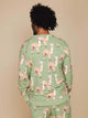 SNURK Alpaca Meadow Sweater Heren met grappige alpacaprint op een groene achtergrond.