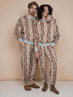 SNURK Bowie Broek Regular Unisex model, unisex joggingbroek met kattenprint, casual look voor dames en heren.