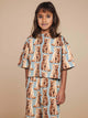 Snurk Bowie Cropped T-Shirt Kids: leuk cropped shirt met kattenprint voor kinderen, perfect voor speel- of bedtijd.
