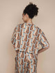 SNURK Bowie Cropped T-shirt Dames met all-over kattenprint, ideaal voor relax- of slaapoutfit.