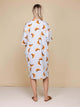 SNURK Croissants Relaxed T-Shirt Dress One Size Dames, achterzijde van een relax jurkje met croissant print.