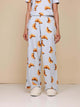 SNURK Croissants Wijde Broek Dames met croissantjes patroon, wijde pijpen en comfortabel design.