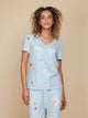 SNURK Hopeless Romantic V-Neck T-shirt Dames met romantische bloemenprint, perfect voor relaxen en slapen.
