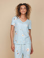 SNURK Hopeless Romantic V-Neck T-shirt Dames met romantische bloemenprint, perfect voor relaxen en slapen.