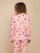 SNURK Ice Cream Cones Sweater Dames achterkant met kleurrijke ijsjes op een roze achtergrond.