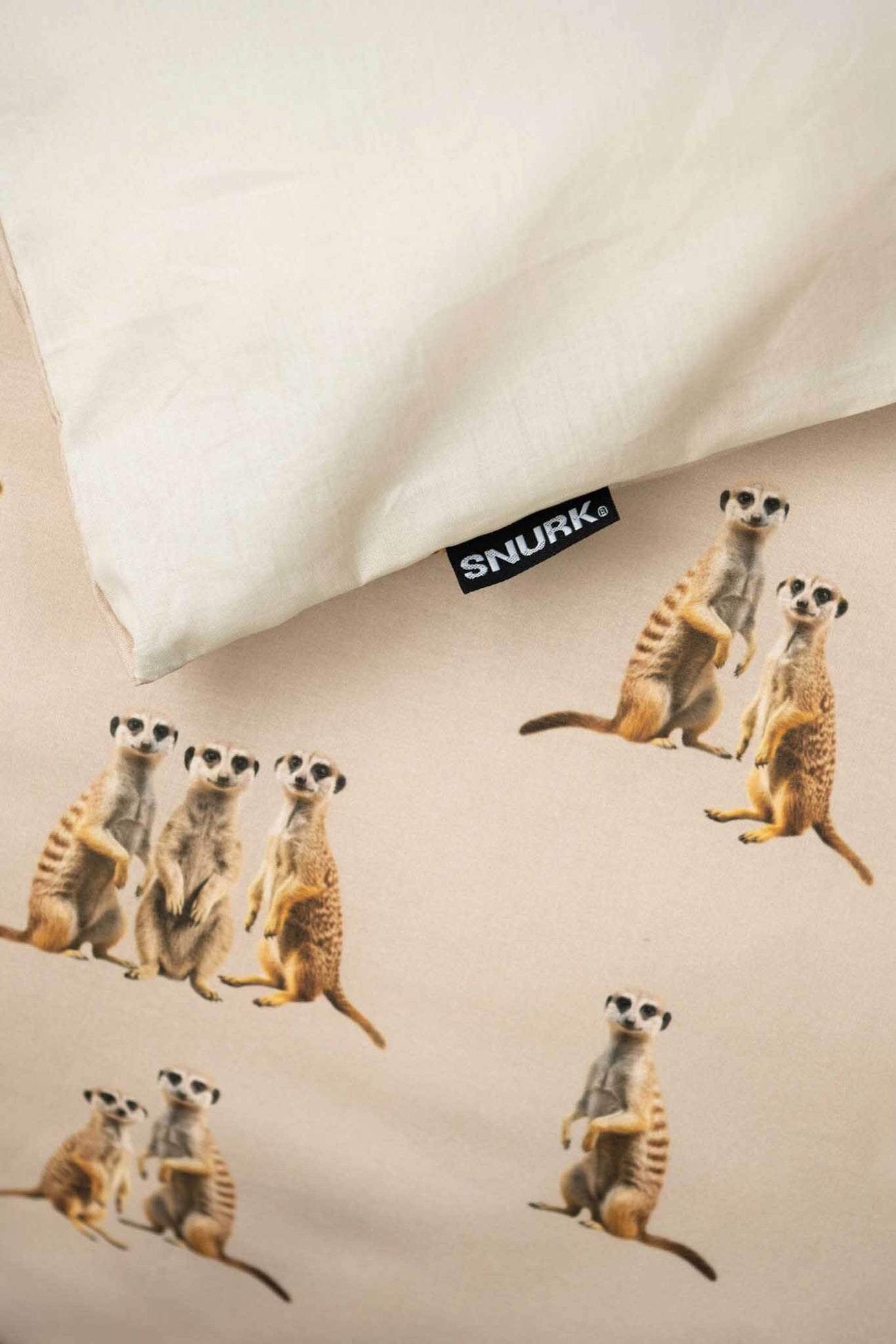 SNURK Meerkats Sand dekbedovertrek
