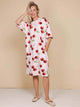 SNURK Mon Cherry Relaxed T-Shirt Dress One Size Dames, oversized jurkje met kersenprint en zakken.
