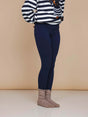 SNURK Navy Legging Kids, comfortabele donkerblauwe legging voor kinderen, gemaakt van biologische katoen.