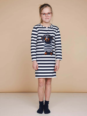 SNURK Pierre Long Sleeve Dress Kids, gestreept T-shirt jurkje met teckelprint voor kinderen.