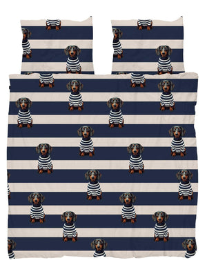 SNURK Pierre dekbedovertrek met vrolijke teckelprints en streepdessin in navy en beige.