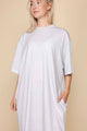 SNURK Slow Grey Relaxed Tee Dress Dames in zacht bio katoen met zakken voor een comfortabele pasvorm.