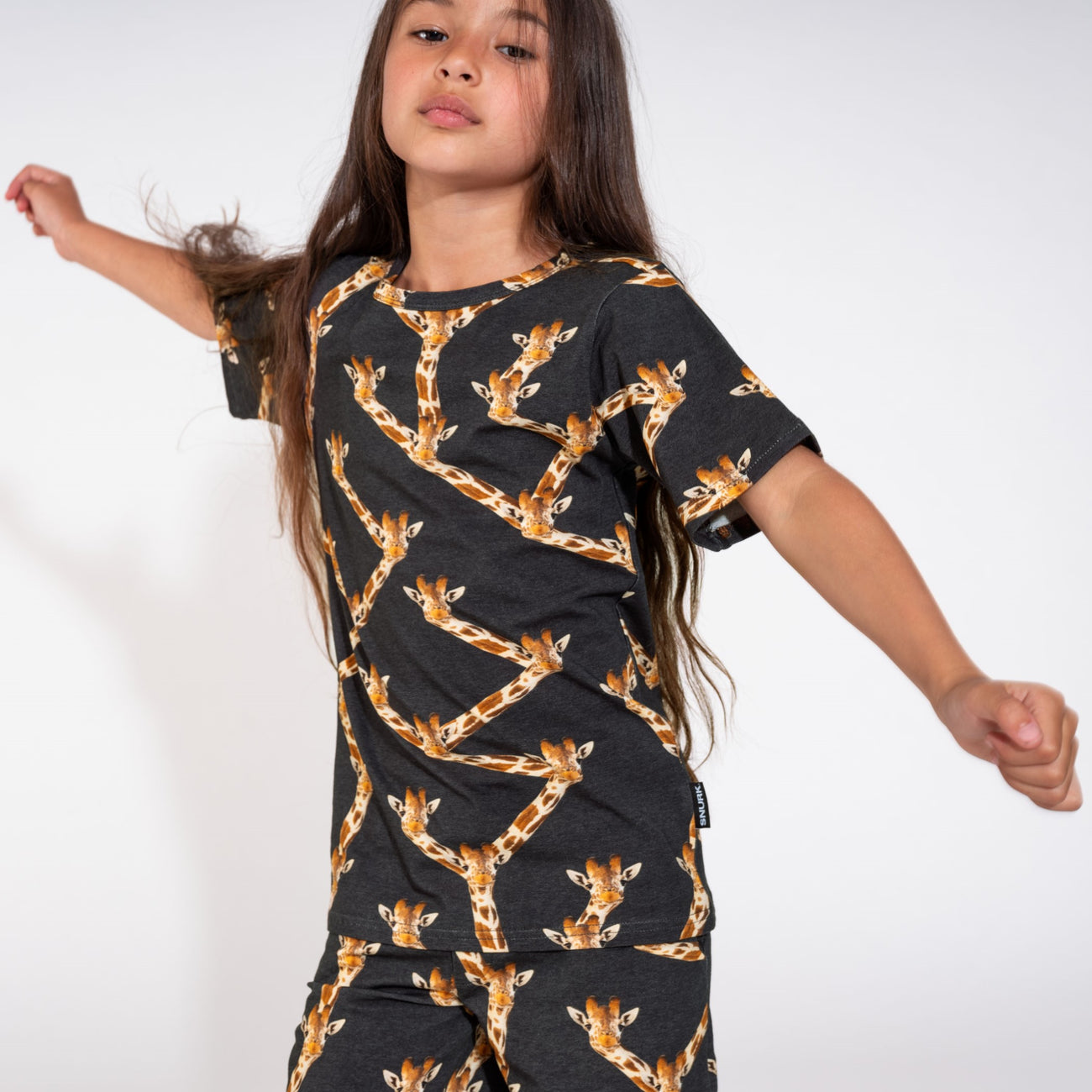 SNURK Giraffe Black Short Kids Foto 15051